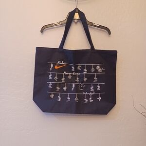 New RARE Limited edition Nike members only exclusive Bianca DeRousse Bag Tote